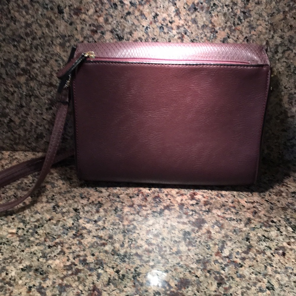 Apt. 9. 
Deep burgundy crossbody pocketbook - Picture 3 of 4